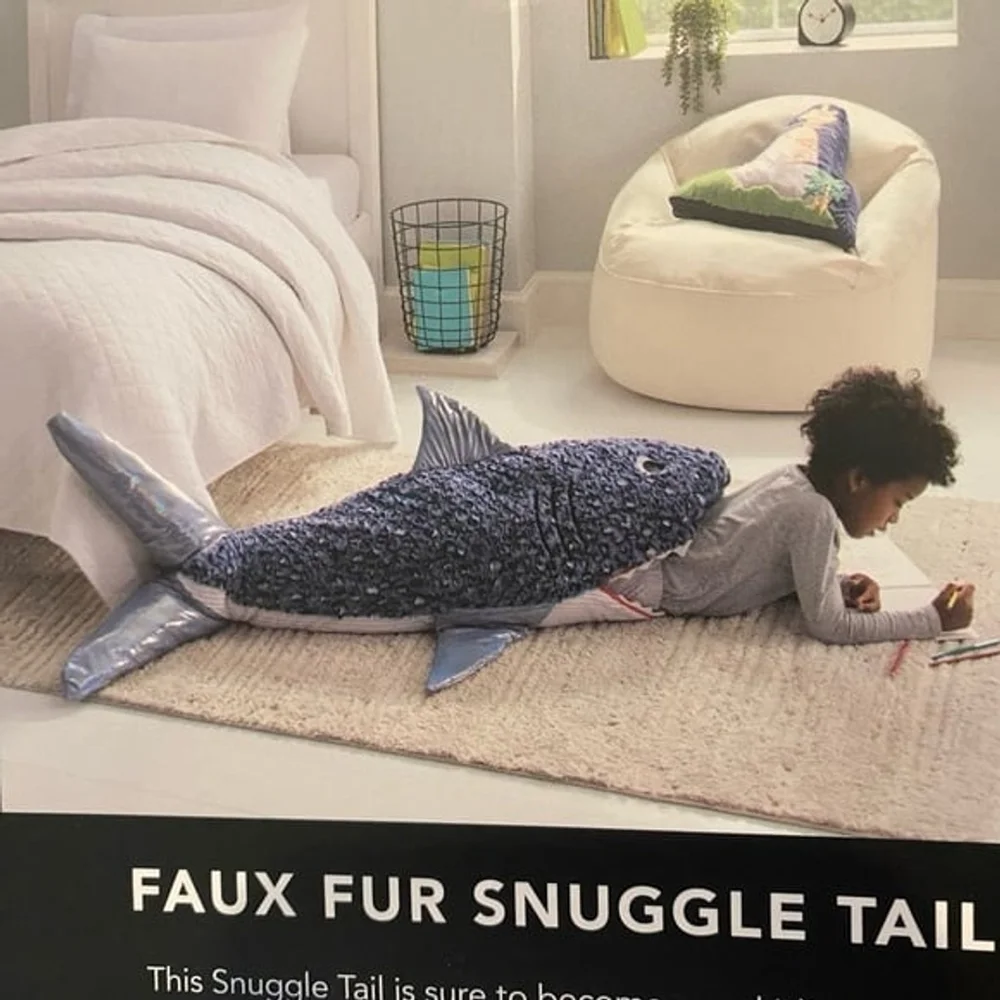 NWT Tommy Bahama Shark Faux Fur Snuggle Tail Blanket